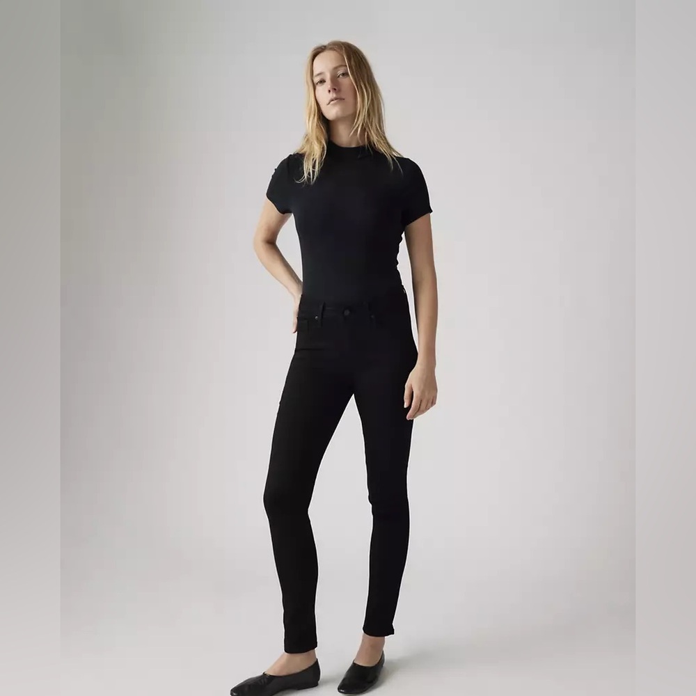Levi's 311 Shaping Skinny